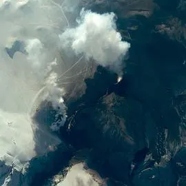 国家地理: 科学新发现 冰岛火山爆发封面
