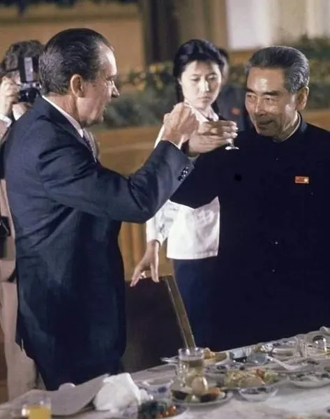 尼克松在中国封面