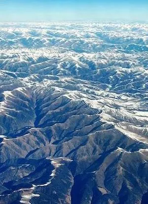 穿越横断山脉封面